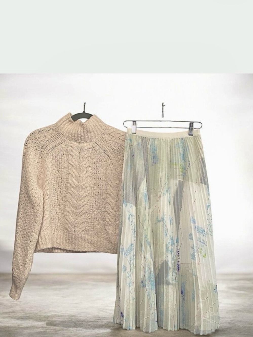 Aritzia Set Mock Neck Cropped Sweater Pleated Elastic Waist  Skirt Size XXS - Picture 1 of 15